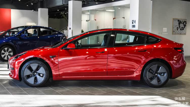 tesla model 3 特斯拉,tesla特斯拉model3 特斯拉2022年第一波召回model3可能存在倒车影像失灵